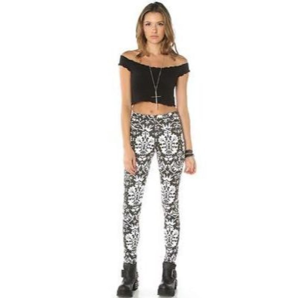 MINK PINK  The Reflections BLACK WHITE Floral Printed JEANS 4-Pocket XS